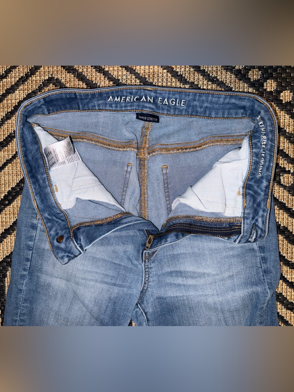American Eagle Outfitters Women's Skinny Jeans - Medium Blue Wash - Picture 4 of 5